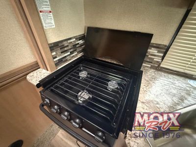 2018 Thor Motor Coach Four Winds - Photo 21