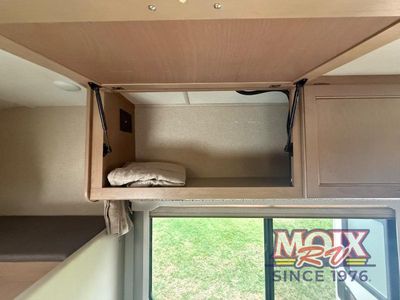 2018 Thor Motor Coach Four Winds - Photo 14