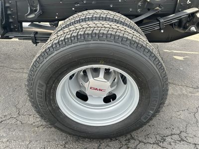 2026 GMC Sierra 3500HD - Photo 15