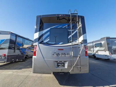 2022 Thor Motor Coach OMNI — photo 32 view