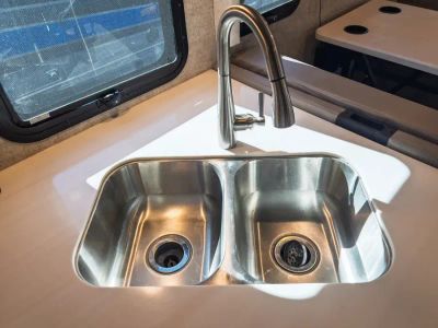 2022 Thor Motor Coach OMNI — photo 13 view