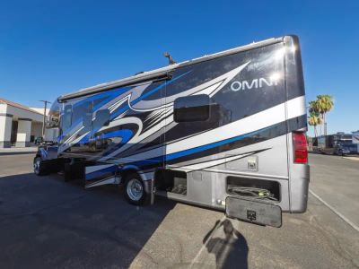 2022 Thor Motor Coach OMNI — photo 26 view