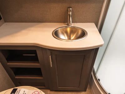 2022 Thor Motor Coach OMNI — photo 14 view