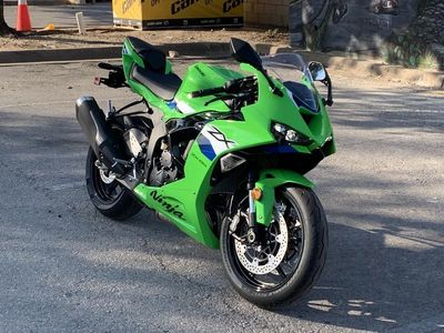 2026 Kawasaki Ninja ZX-6R - Photo 2