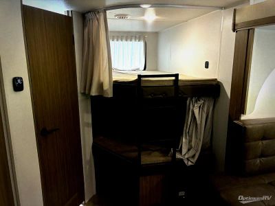 2025 Forest River Salem Cruise Lite — photo 8 view