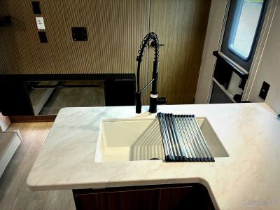 2025 Forest River Salem Cruise Lite — photo 10 view