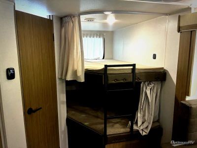 2025 Forest River Salem Cruise Lite — photo 16 view