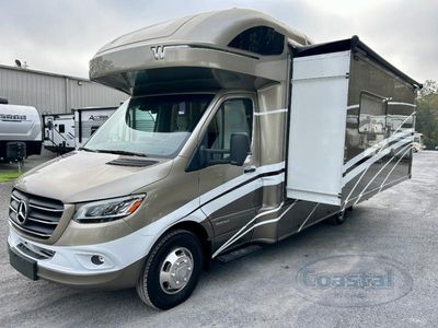 2021 Winnebago Navion - Photo 19