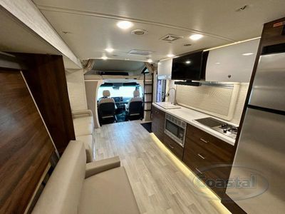 2021 Winnebago Navion - Photo 4