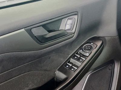 2024 Ford Escape — photo 12 view