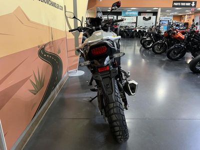 2025 Honda Transalp - Photo 4