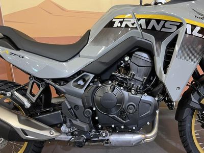 2025 Honda Transalp - Photo 11