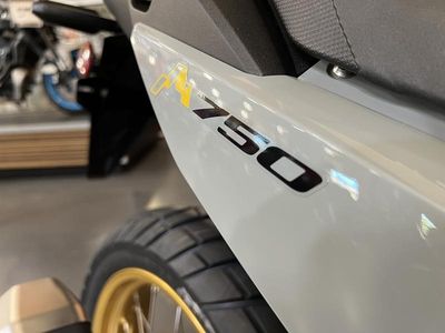 2025 Honda Transalp - Photo 14