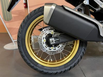 2025 Honda Transalp - Photo 12