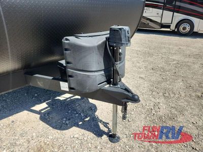 2023 Forest River RV Wildwood FSX - Photo 10