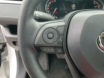 2025 Toyota RAV4 - Photo 15