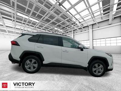 2025 Toyota RAV4 - Photo 2