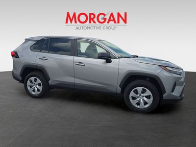 2025 Toyota RAV4 - Photo 2