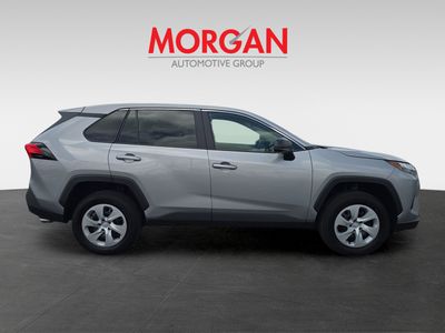 2025 Toyota RAV4 - Photo 3