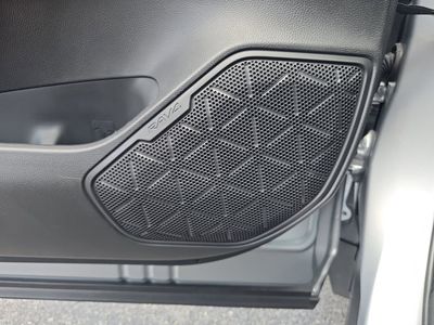 2025 Toyota RAV4 - Photo 15