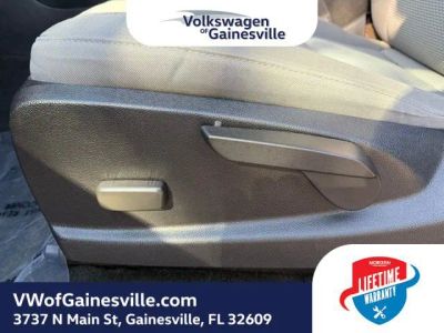 2018 Chevrolet Colorado — photo 15 view