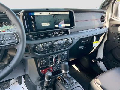 2026 Jeep Wrangler — photo 23 view
