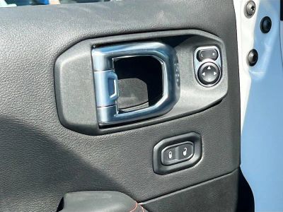 2026 Jeep Wrangler — photo 18 view