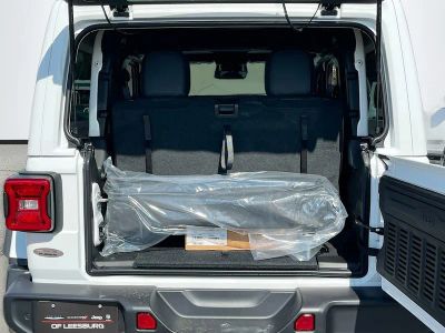 2026 Jeep Wrangler — photo 25 view