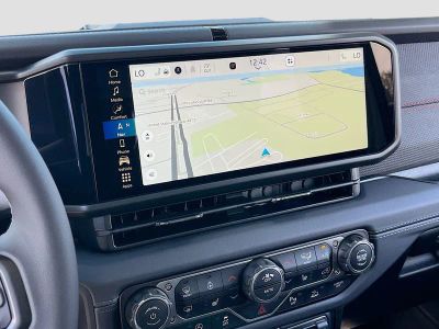 2026 Jeep Wrangler — photo 13 view