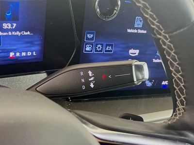 2025 Chevrolet Traverse - Photo 16