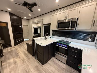 2026 Keystone RV Avalanche - Photo 10