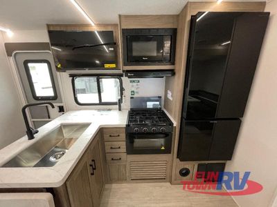 2026 Coachmen RV Freedom Express Select - Photo 15