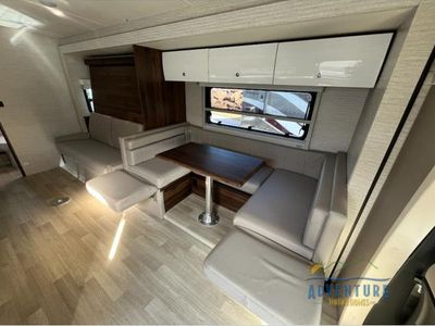 2025 Winnebago Navion - Photo 8