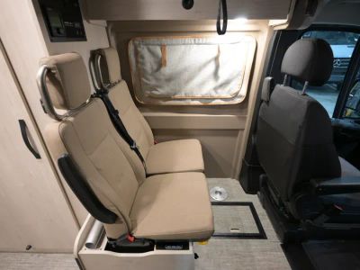 2027 Winnebago SOLIS — photo 15 view