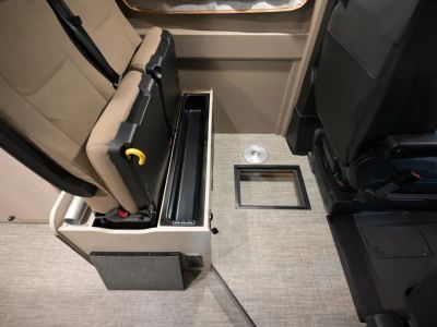 2027 Winnebago SOLIS — photo 16 view