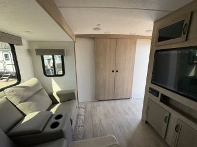 2024 Palomino Solaire - Photo 8