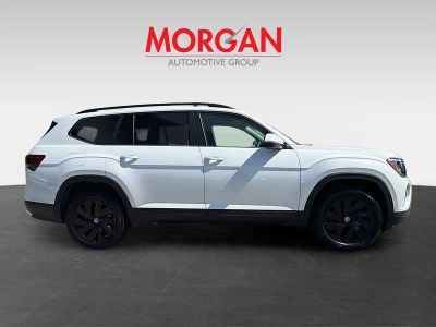 2026 Volkswagen Atlas — side profile view