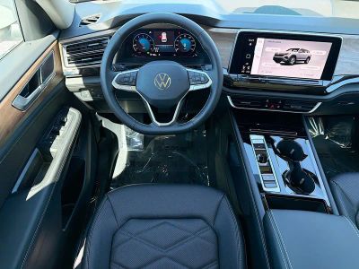 2026 Volkswagen Atlas — photo 16 view