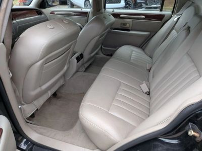 2005 Lincoln Town Car — photo 17 view