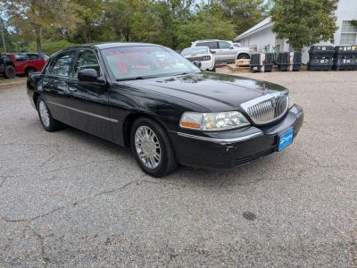 2005 Lincoln Town Car — photo 7 view