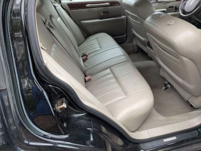 2005 Lincoln Town Car — photo 21 view