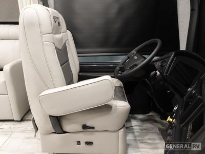 2026 Fleetwood Discovery LXE - Photo 12