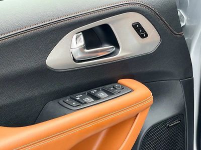 2026 Chrysler Pacifica — photo 17 view