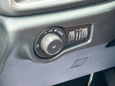 2026 Chrysler Pacifica — photo 10 view