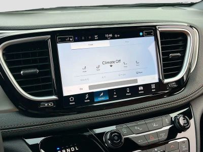 2026 Chrysler Pacifica — photo 20 view