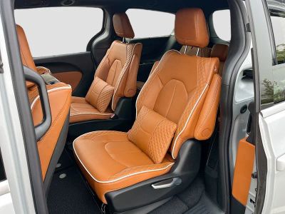 2026 Chrysler Pacifica — photo 25 view