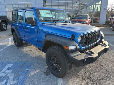 2026 Jeep Wrangler - Photo 2