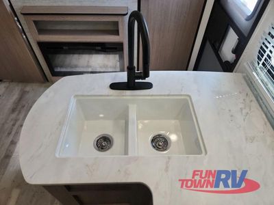 2026 Gulf Stream RV Yellowstone Classic - Photo 24
