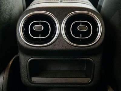 2024 Mercedes-Benz GLC - Photo 24