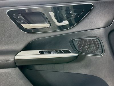 2024 Mercedes-Benz GLC - Photo 16